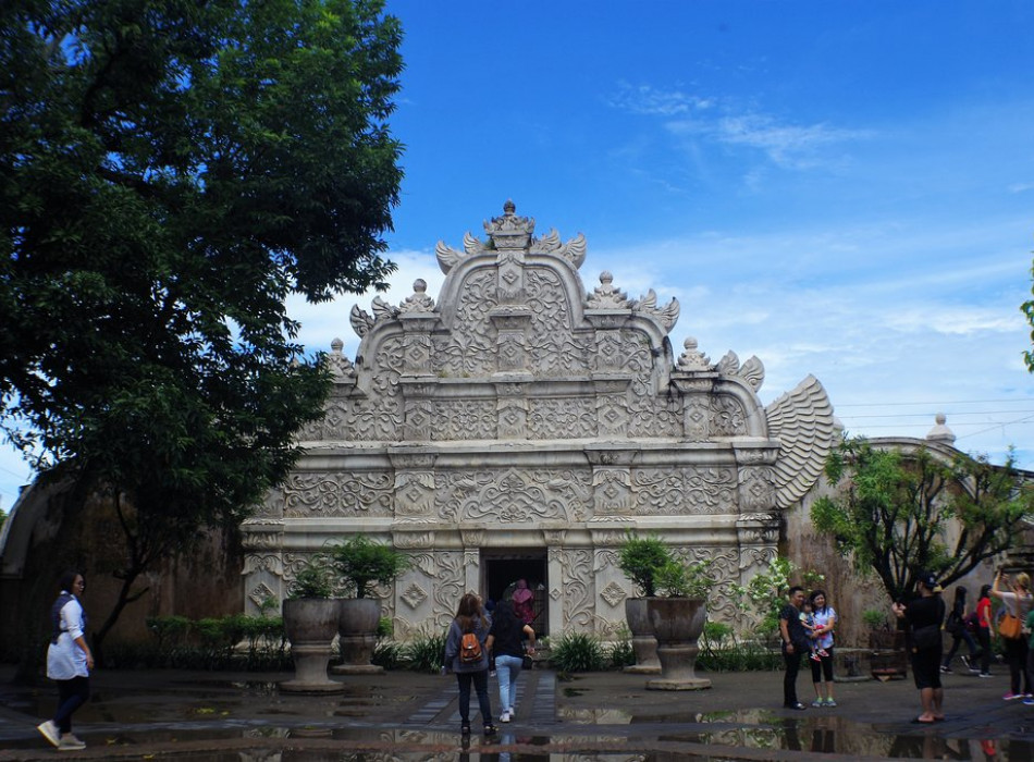 Semarang: Yogyakarta Borobudur & Prambanan 3D2N