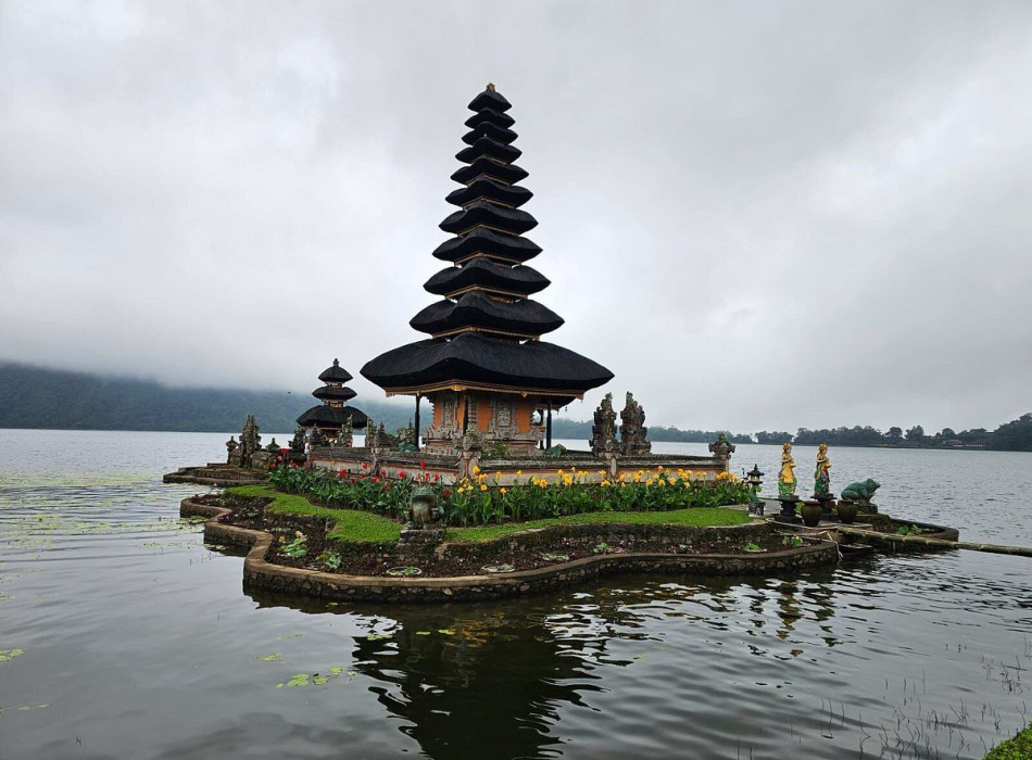 Benoa Port: Jatiluwih Tanah Lot Tour Bali