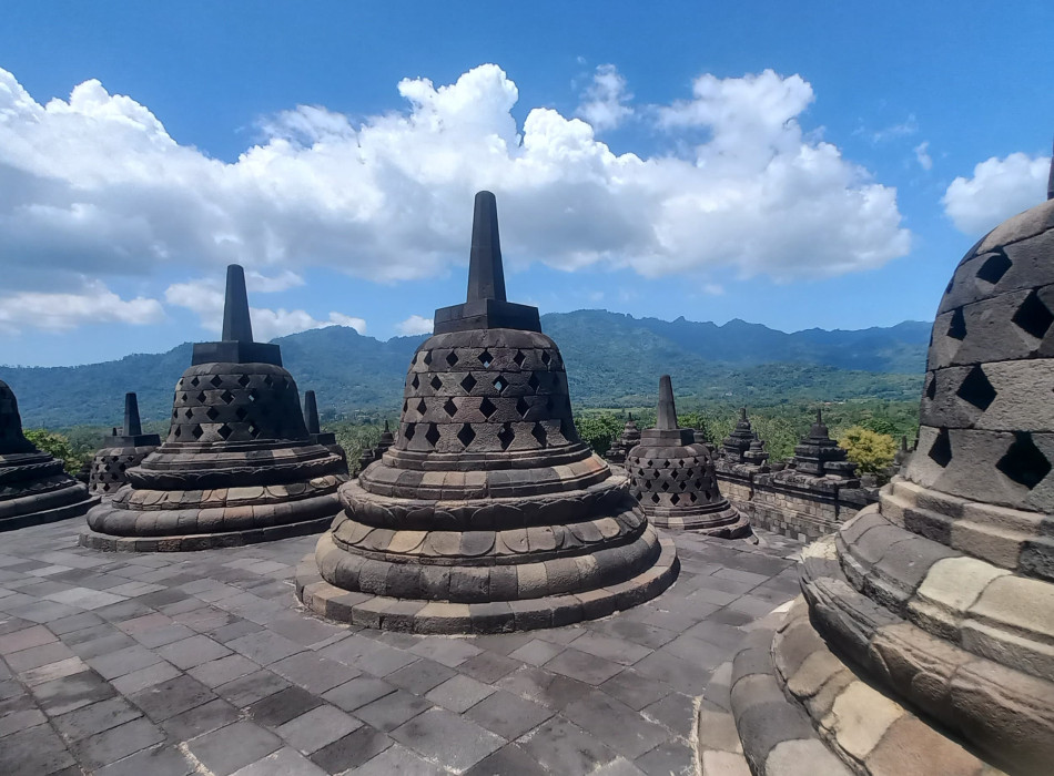 Bali: Borobudur and Prambanan Full Day Tours with Flights