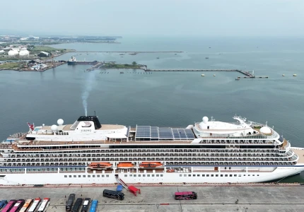 Borobudur Tour from Viking Oceans Orion / Venus ( Semarang Port )