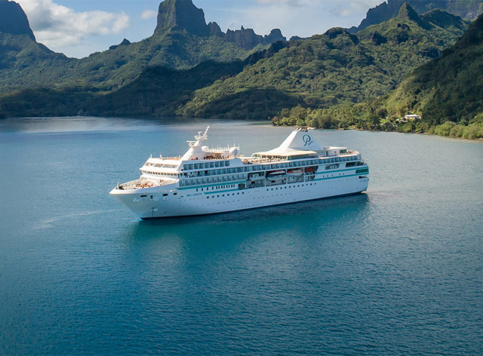 Borobudur Tour from Paul Gauguin Cruises ( Semarang Port )