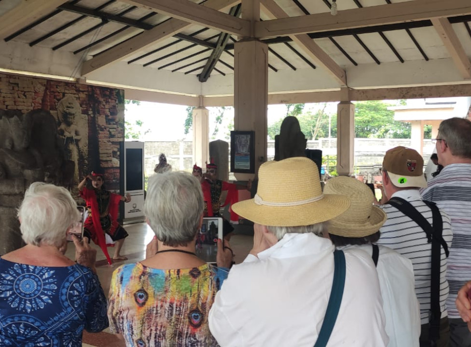 Archeological Trowulan Tour from Holland America Line Westerdam ( Surabaya Port )