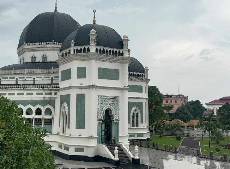 Medan City Tour from Star Voyager ( Kuala Tanjung Port )