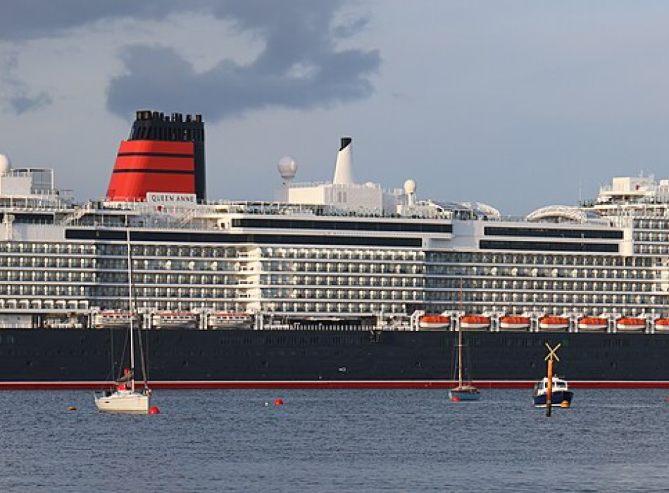 Manado City Tour from CUNARD Queen Anne ( Bitung Port Manado )