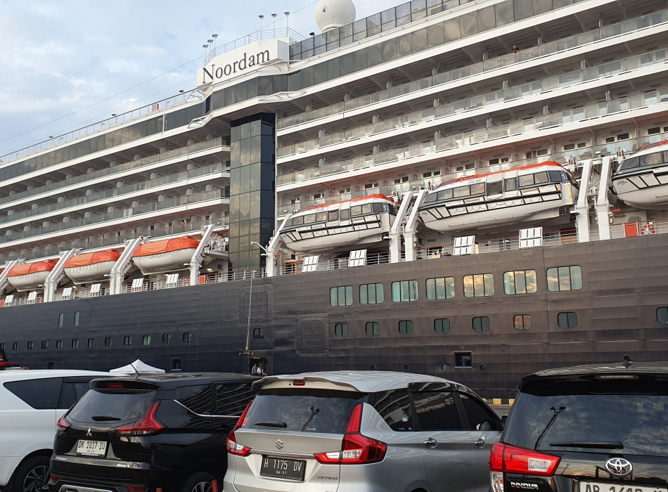 Semarang City Tour from Semarang Port