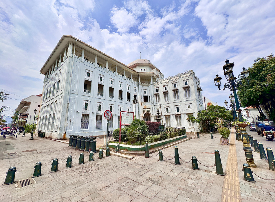 Semarang City Tour from Semarang Port