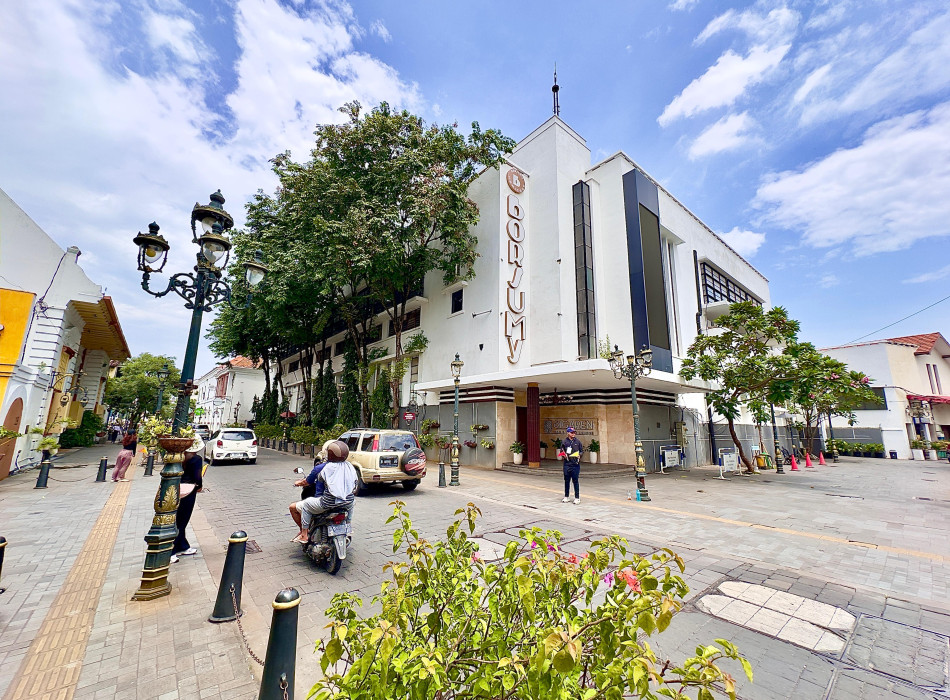 Semarang City Tour from Semarang Port