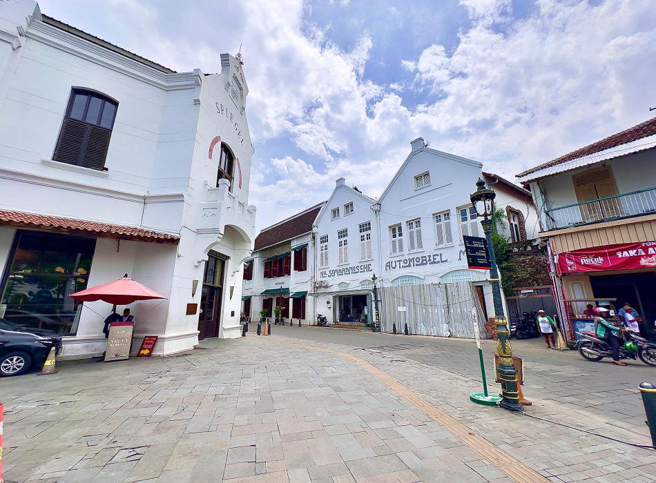 Semarang City Tour from Semarang Port